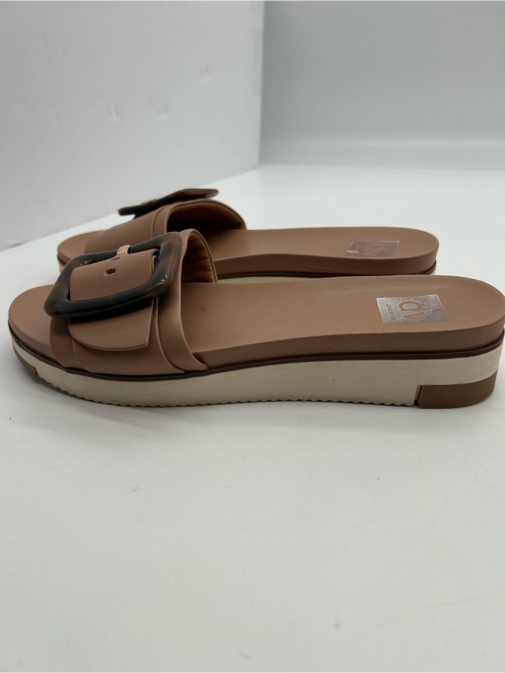 Dolce Vita Women's Tan Slide Sandals with Tortoiseshell Buckle size 9 - Picture 3 of 7